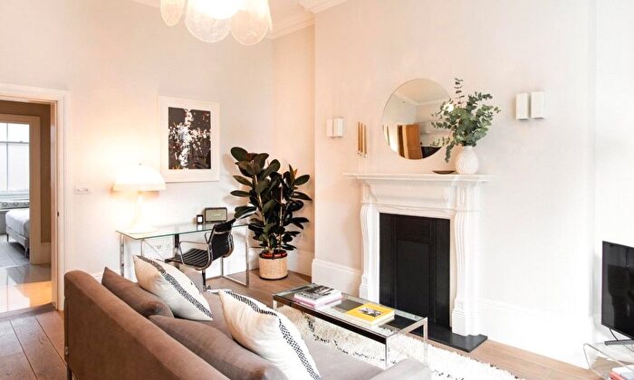 1 Bedroom Flat To Rent In Welbeck Street, Marylebone, London, W1G