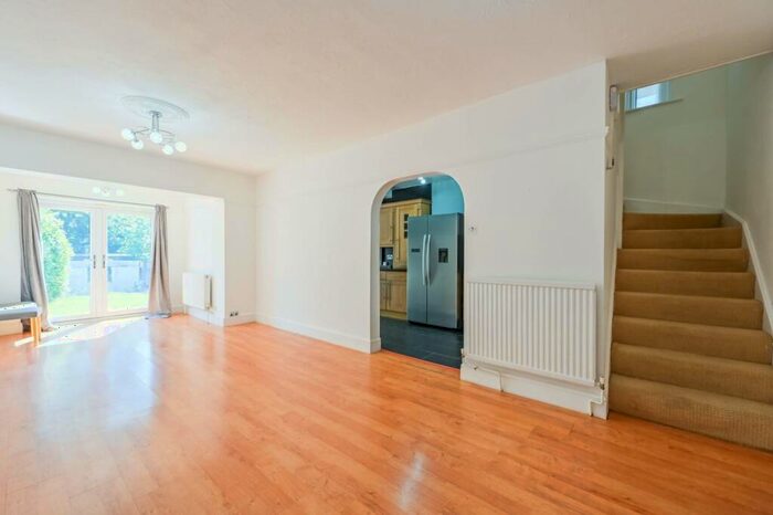 3 Bedroom House To Rent In Empire Avenue, , Tottenham, London, N18