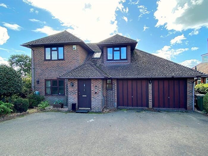 3 Bedroom Detached House For Sale In Grazebrook Close, Little Common, Bexhill-On-Sea, TN39