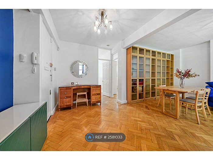 2 Bedroom Flat To Rent In Charlbert Court, London, NW8