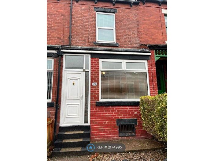 3 Bedroom Terraced House To Rent In Parkfield Mount, Leeds, LS11