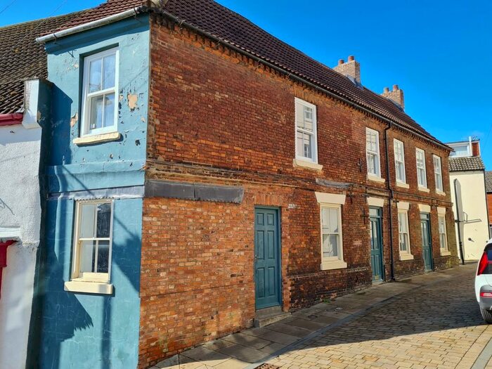 4 Bedroom Town House To Rent In Market Place, Caistor, LN7