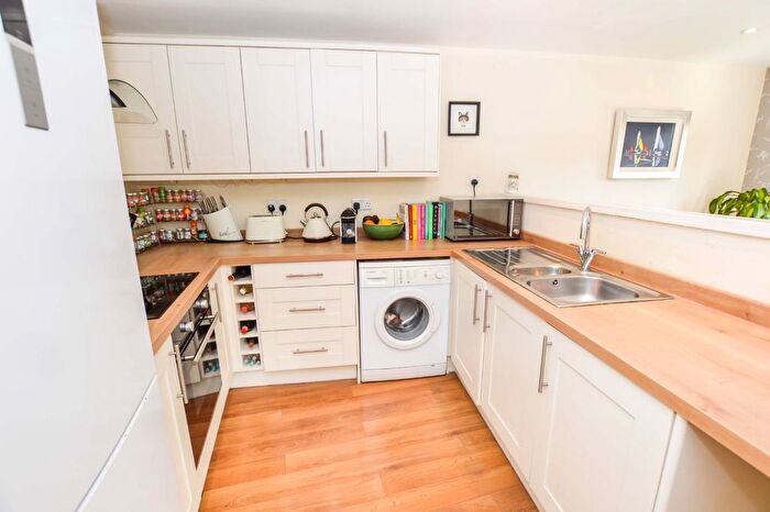 2 Bedroom Flat To Rent In Chevassut Street, Hulme, Manchester, M15