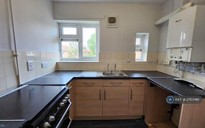 2 Bedroom Flat To Rent In Yardley Avenue, Stretford, Manchester, M32