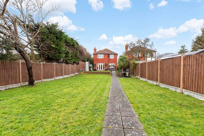5 Bedroom Detached House For Sale In Glebe Mews, Sidcup, DA15