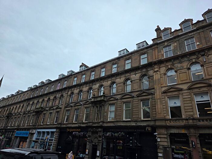 3 Bedroom Flat To Rent In Commercial Street, Dundee, DD1