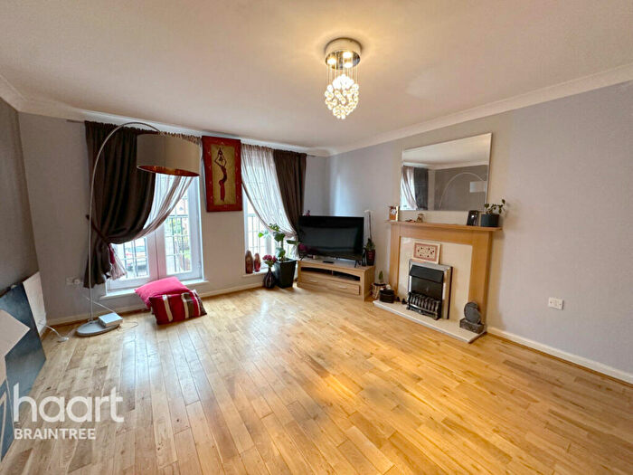 3 Bedroom End Of Terrace House For Sale In Braiding Crescent, Braintree, CM7