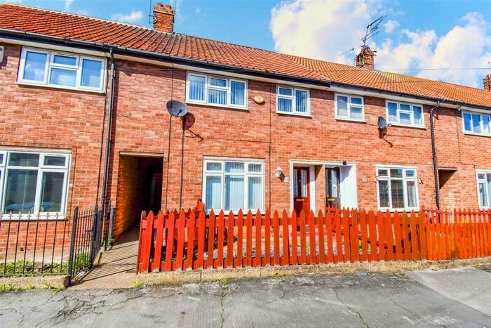3 Bedroom Terraced House To Rent In Stamford Grove, Hull, HU9