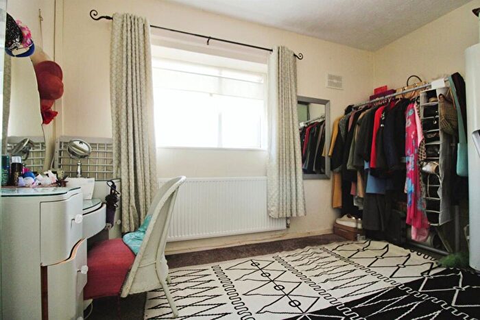 2 Bedroom Flat For Sale In Powys Place, Dinas Powys, CF64