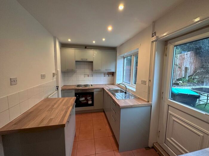 3 Bedroom House To Rent In Empire Street, Mansfield, NG18