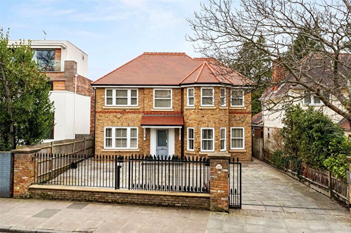 5 Bedroom Detached House For Sale In Waldegrave Road, Twickenham, TW1