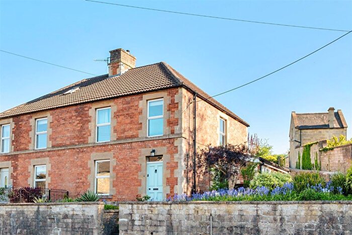 3 Bedroom Semi-Detached House For Sale In Devizes Road, Box, Corsham, SN13