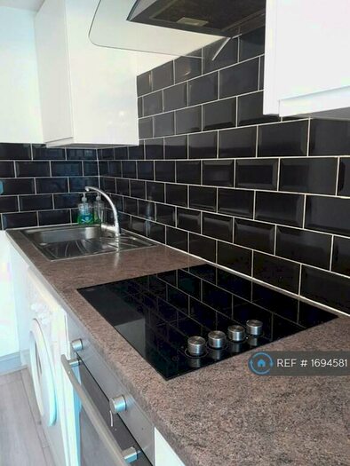 2 Bedroom Flat To Rent In Castle Street, Reading, RG1