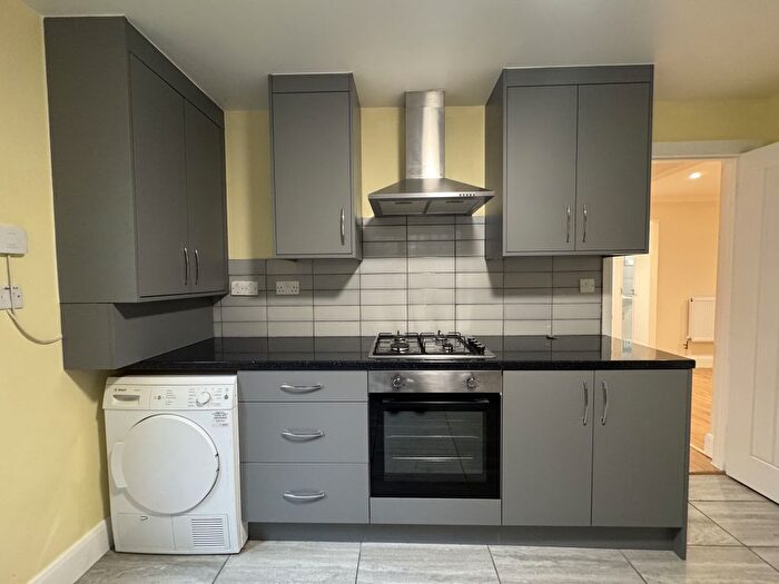 4 Bedroom Detached House To Rent In Old Lodge Lane, Purley, CR8