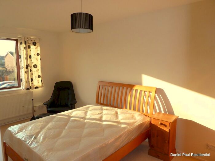 1 Bedroom Flat To Rent In Jefferson Close, London, W13