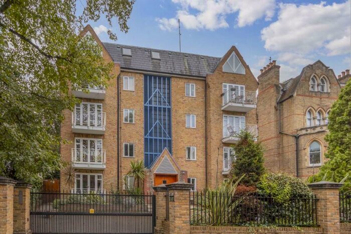 2 Bedroom Flat To Rent In Crescent Road, Crouch End, N8