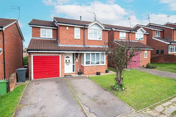 4 Bedroom Detached House For Sale In Haddon Close, Wellingborough, NN8