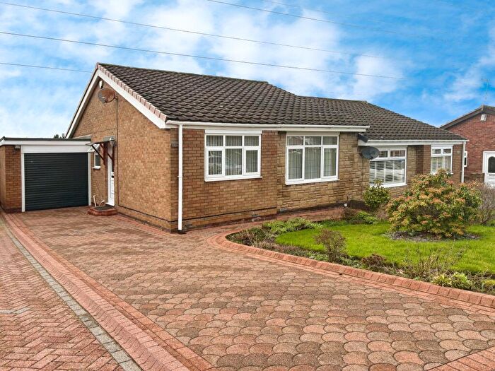 2 Bedroom Semi-Detached Bungalow For Sale In Lobelia Close, Chapel Park, Newcastle Upon Tyne, NE5
