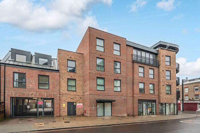 2 Bedroom Flat For Sale In Trevelyan Road, Tooting, London, SW17