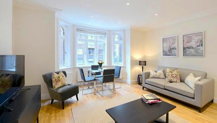 2 Bedroom Flat To Rent In Hamlet Gardens, Ravenscourt Park, London, W6
