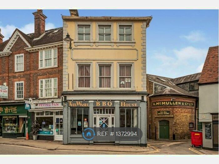 2 Bedroom Flat To Rent In The Wash, Hertford, SG14