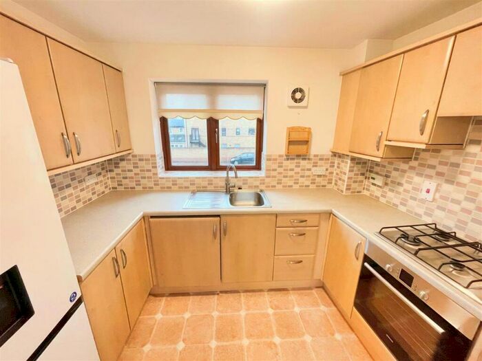 2 Bedroom Coach House To Rent In Exbury Lane, Westcroft, Milton Keynes, MK4