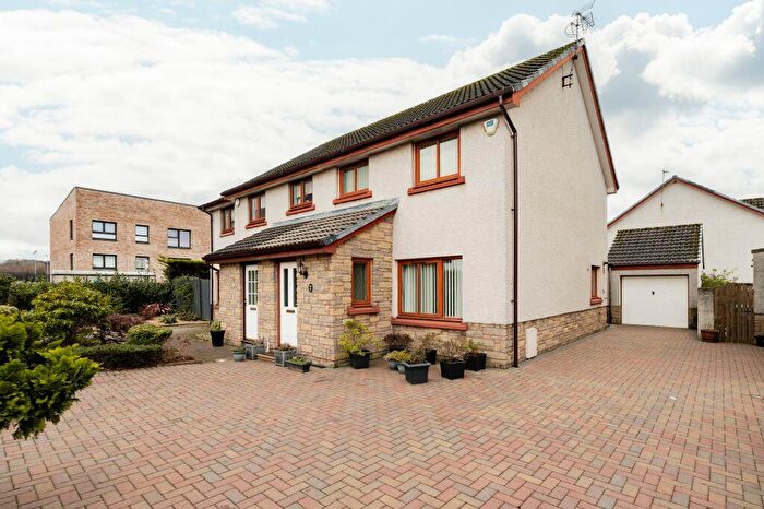 3 Bedroom Semi-detached Villa For Sale In King's Meadow, Edinburgh, EH16