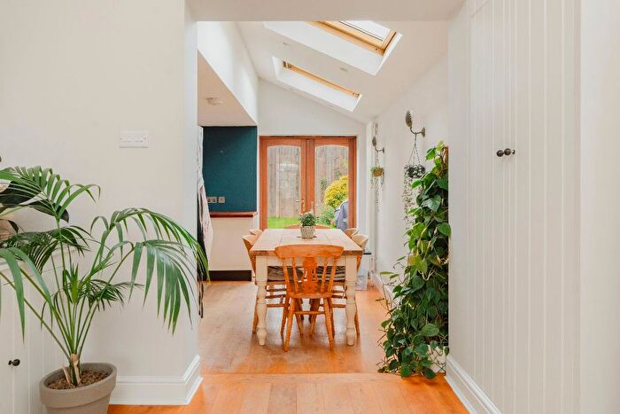 3 Bedroom Terraced House For Sale In Eleanor Grove, Barnes, SW13