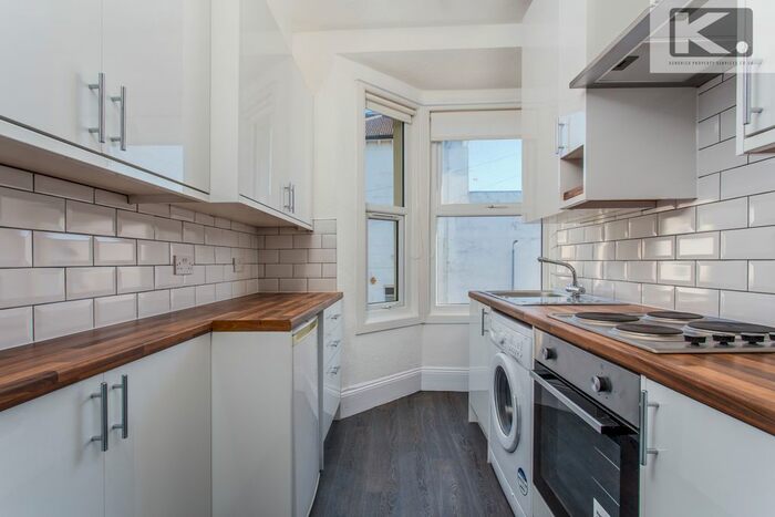 Studio To Rent In Clyde Road, Brighton, BN1