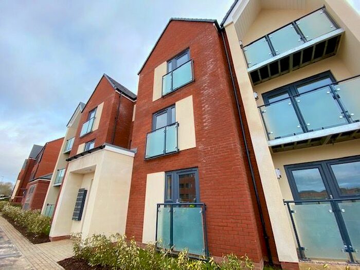 2 Bedroom Flat To Rent In Apollo Avenue, Fairfields, Milton Keynes, MK11