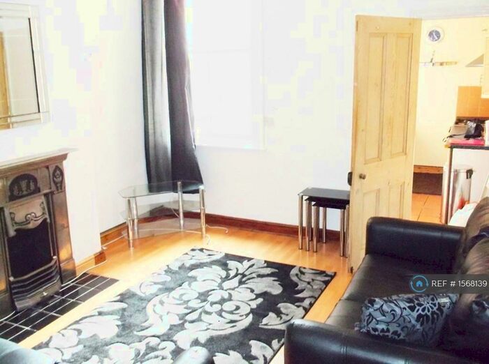 4 Bedroom Terraced House To Rent In Bulwer Road, Leicester, LE2