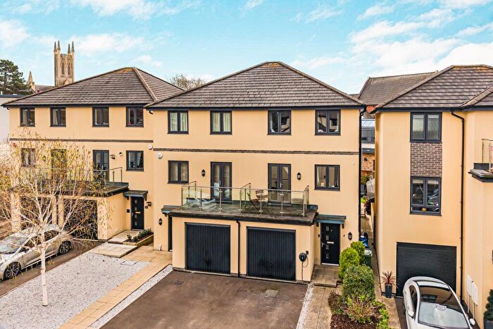 3 Bedroom Semi Detached House For Sale In Steeplechase Close, Cheltenham, GL50