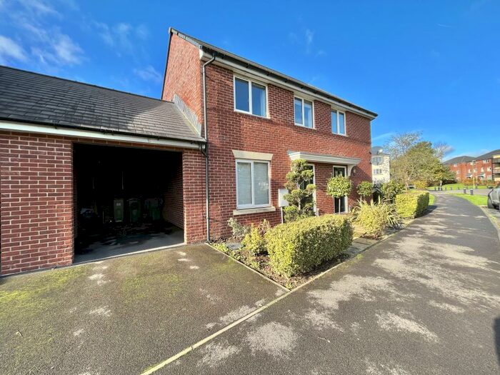 1 Bedroom Maisonette To Rent In Cavendish Drive, Locks Heath, SO31