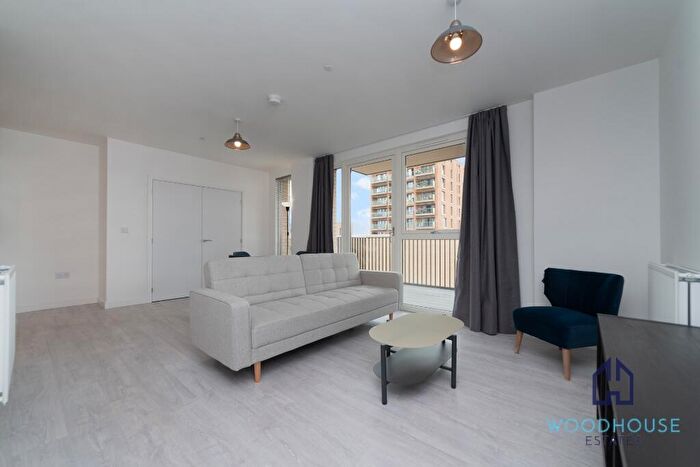 2 Bedroom Apartment To Rent In Shearwater Drive, London, NW9