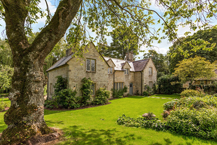 5 Bedroom Detached House To Rent In Swinbrook, Burford, OX18