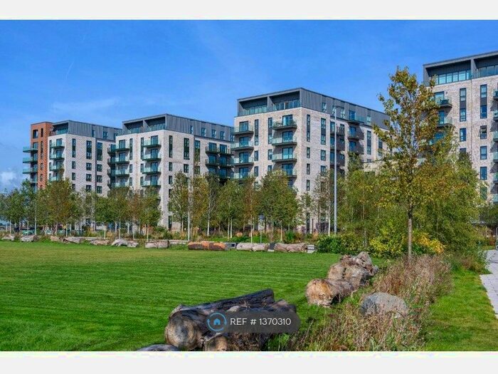 2 Bedroom Flat To Rent In Arber House, Southall, UB1