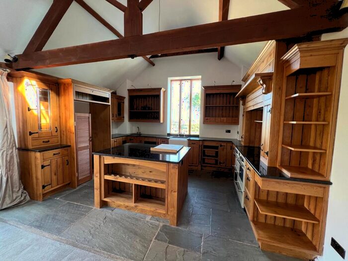 2 Bedroom Barn Conversion To Rent In Fosse Road, Car Colston, NG13