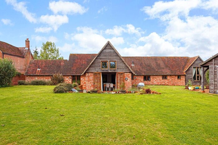 4 Bedroom Barn Conversion For Sale In The Dairy, Mattingley, RG27
