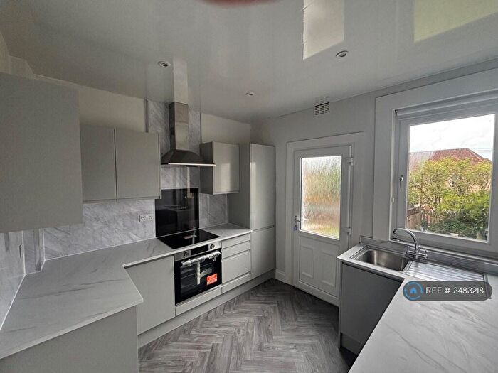 3 Bedroom Flat To Rent In Strain Crescent, Airdrie, ML6