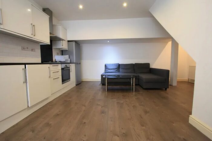 1 Bedroom Flat To Rent In Astoria Walk, London, SW9