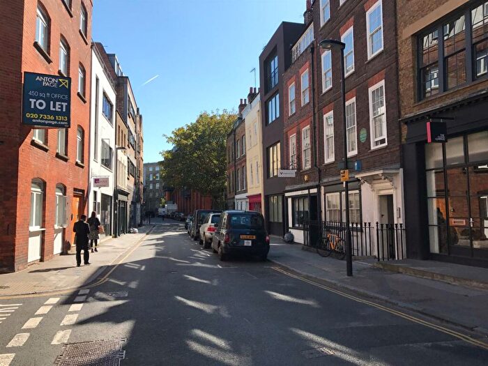 2 Bedroom Apartment To Rent In Britton Street, Clerkenwell, EC1M