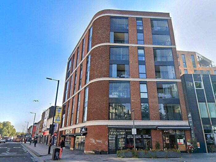 2 Bedroom Flat To Rent In La Roka, London, E16