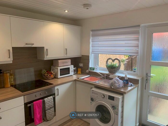 2 Bedroom Terraced House To Rent In Redcraigs, Kirkcaldy, KY2