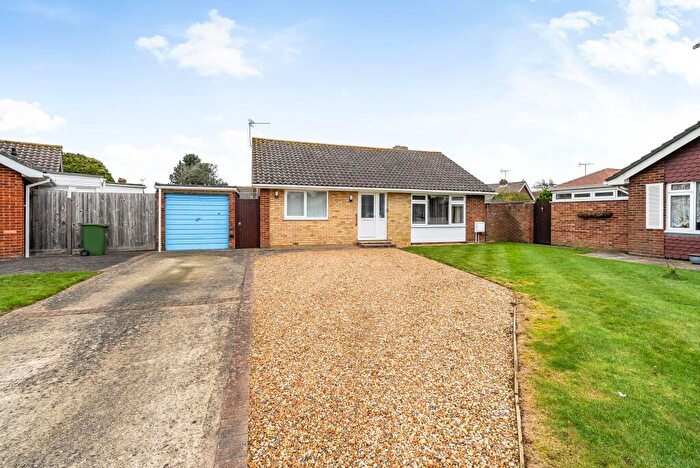 2 Bedroom Detached Bungalow For Sale In Worcester Close, West Meads, Bognor Regis, PO21