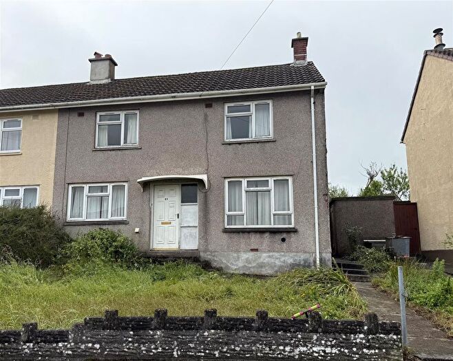3 Bedroom Semi-Detached House For Sale In Rhosnewydd, Tumble, Llanelli, SA14