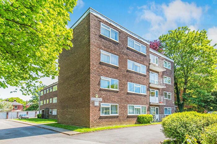 1 Bedroom Apartment To Rent In Hulse Road, Southampton, SO15
