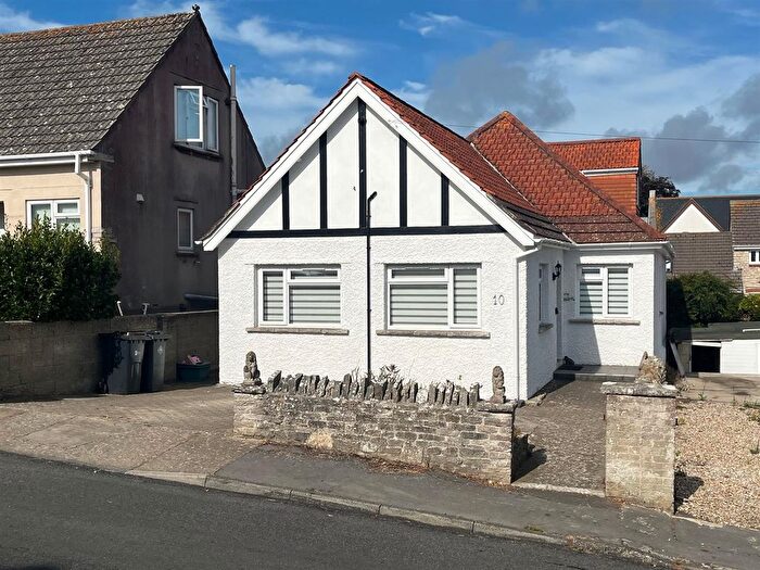 4 Bedroom Detached House For Sale In Hillsea Road, Swanage, BH19