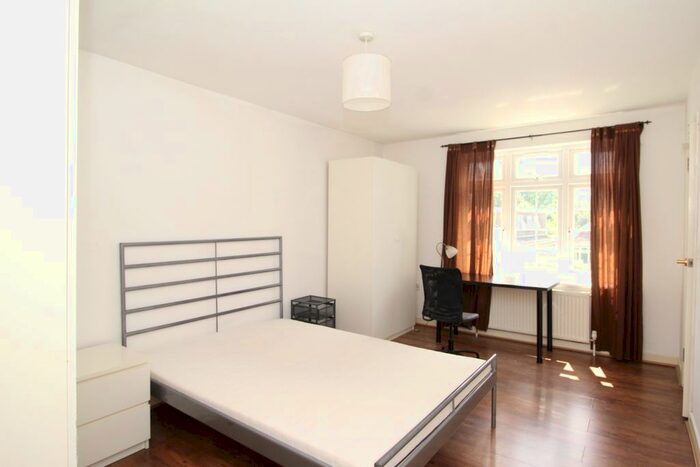 Studio To Rent In Pooley Green Road, Egham, Surrey, TW20