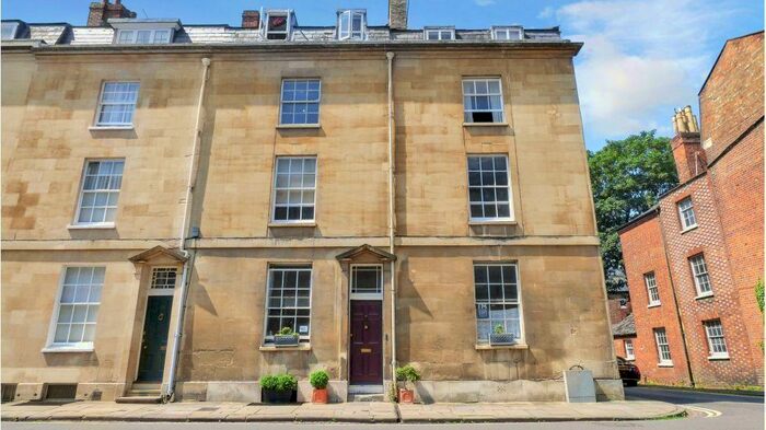 1 Bedroom Flat To Rent In St John Street, City Centre, Oxford, OX1