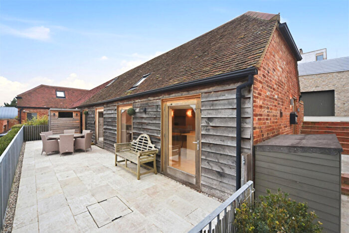 2 Bedroom Barn Conversion For Sale In Oversley Castle Wixford Alcester, Warwickshire, B49